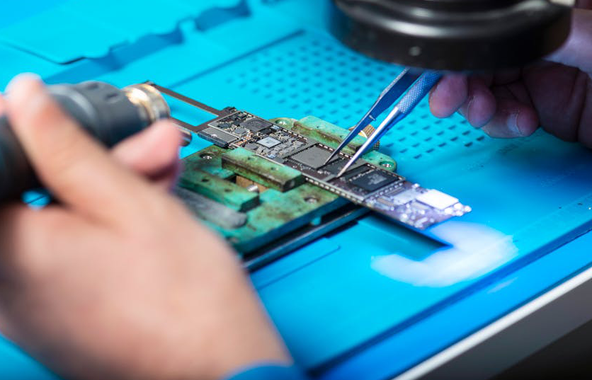 fixing-computer-part